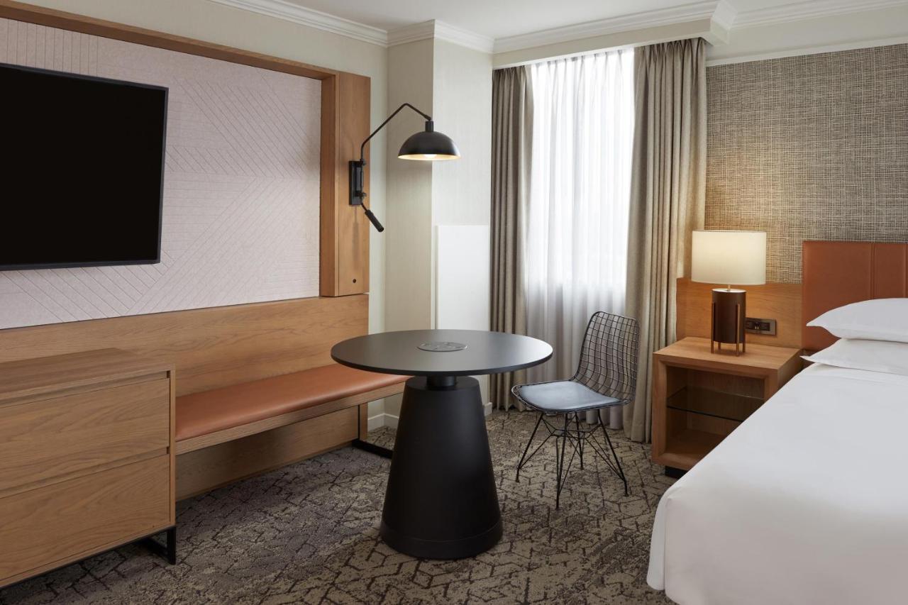 Sheraton Parkway Toronto North Hotel & Suites Richmond Hill Exterior photo