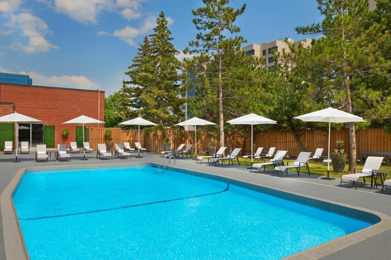 Sheraton Parkway Toronto North Hotel & Suites Richmond Hill Exterior photo
