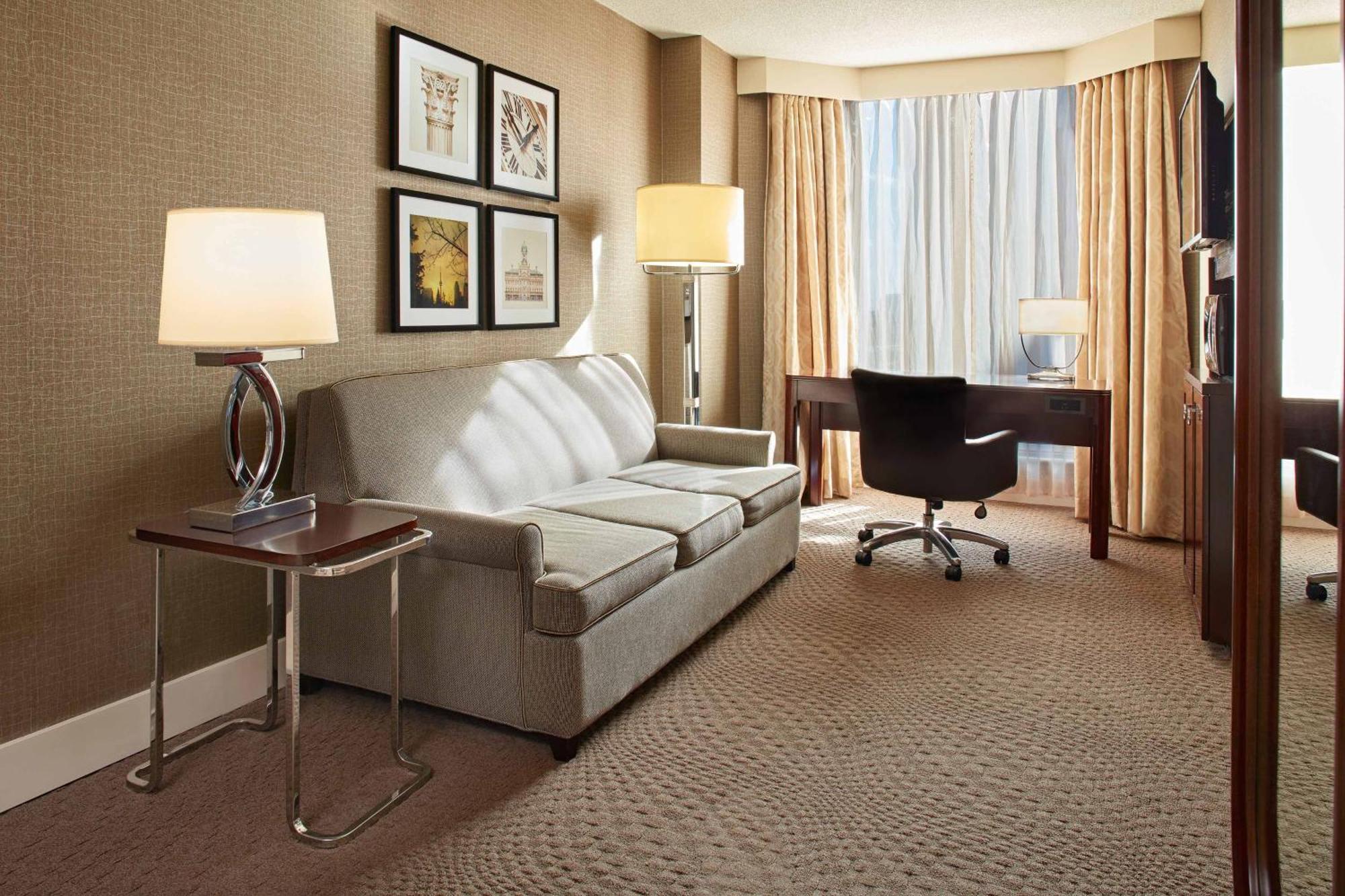 Sheraton Parkway Toronto North Hotel & Suites Richmond Hill Exterior photo